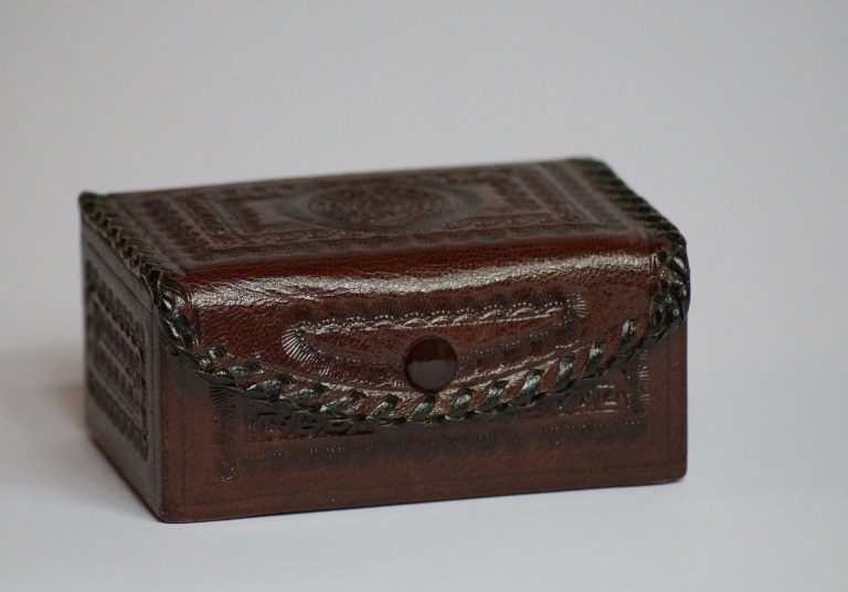 boîte à bijoux en cuir