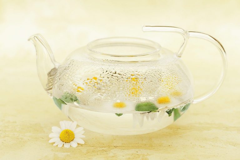 théière en verre