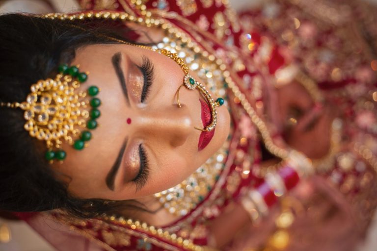 Comment mettre en valeur les bijoux en pierres naturelles ?